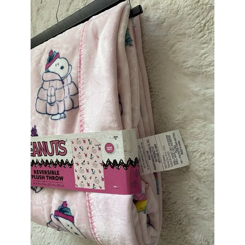 Peanuts Snoopy Woodstock Puffer Jacket Puffy Coat Throw Blanket 50‎ X 70” Pink